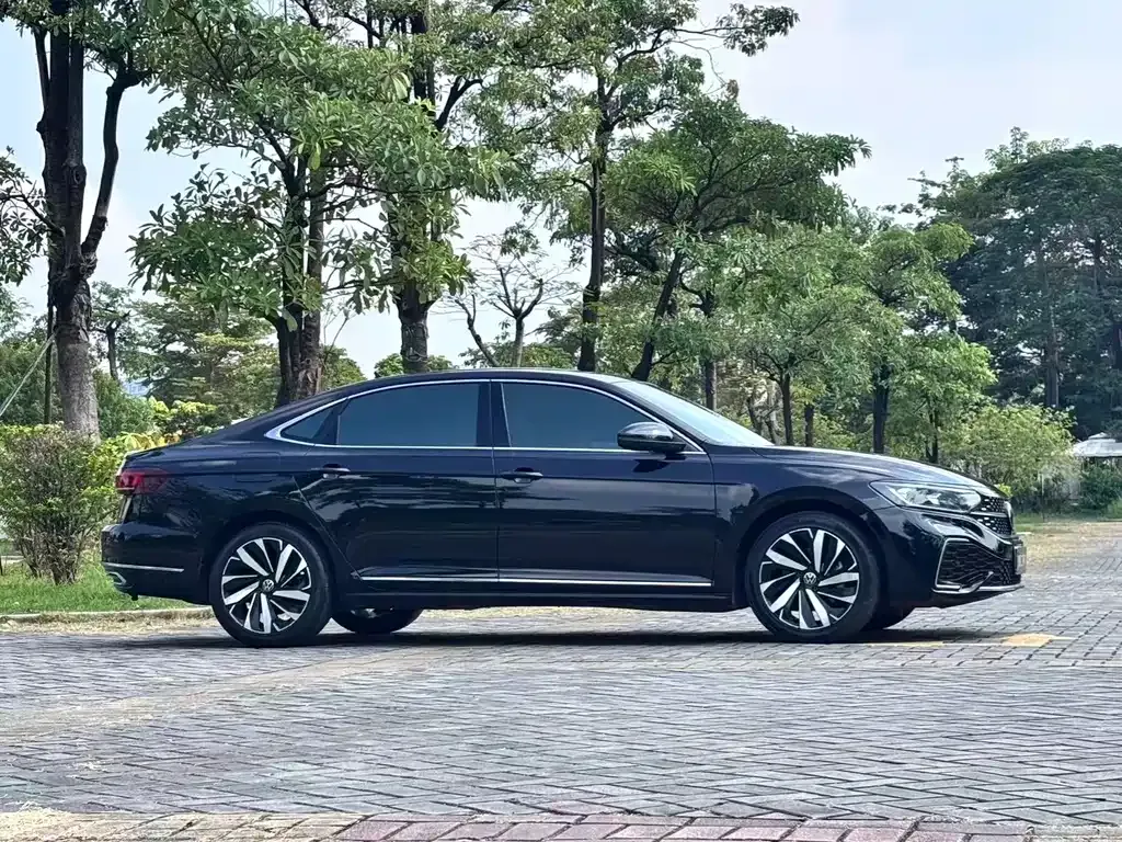 Volkswagen Passat — фото 7