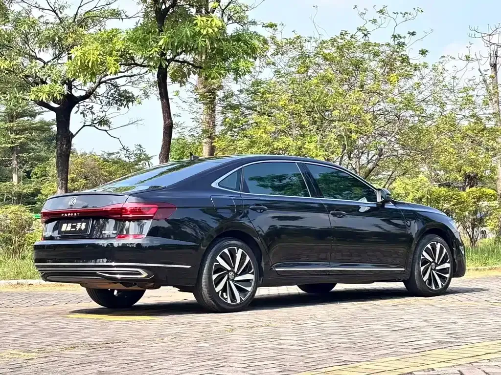 Volkswagen Passat — фото 8