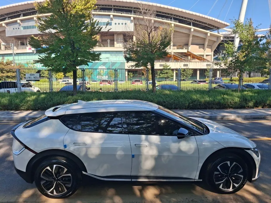 Kia EV6 — фото 10