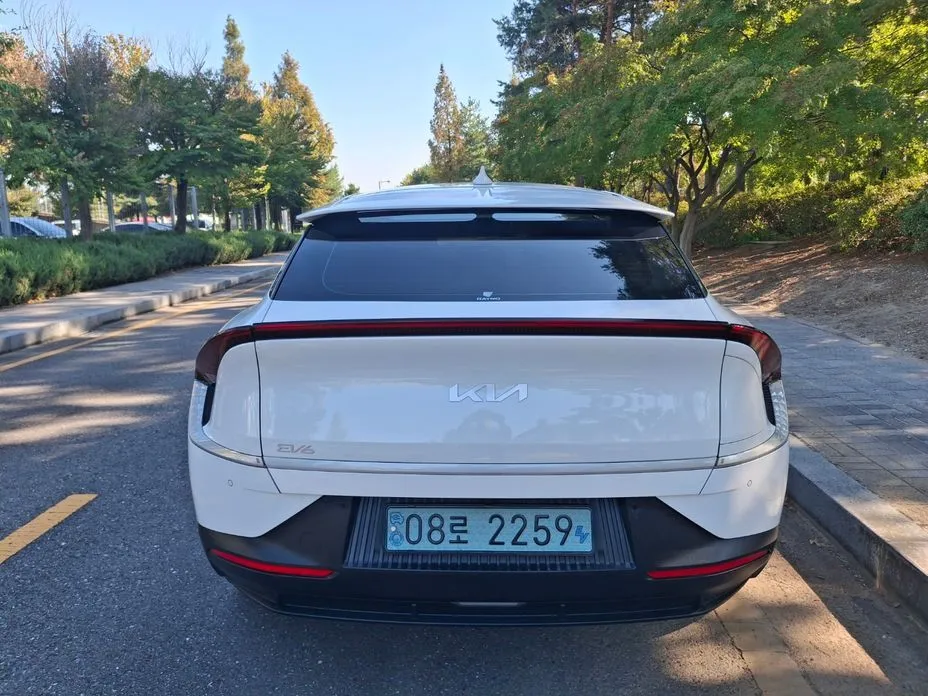 Kia EV6 — фото 6