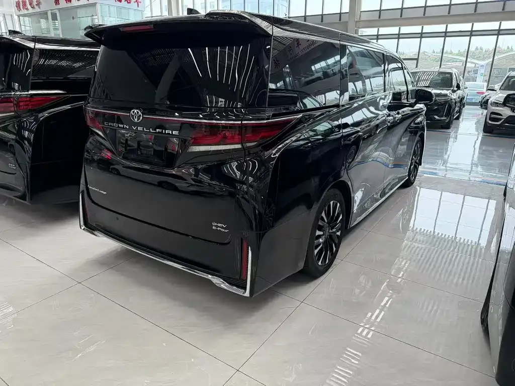 Toyota Vellfire — фото 6