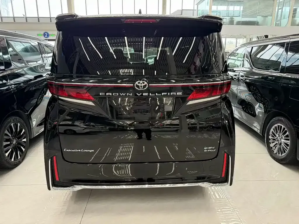 Toyota Vellfire — фото 7