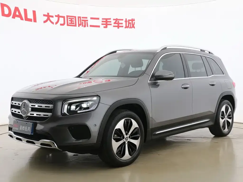 Mercedes-Benz GLB — фото 1