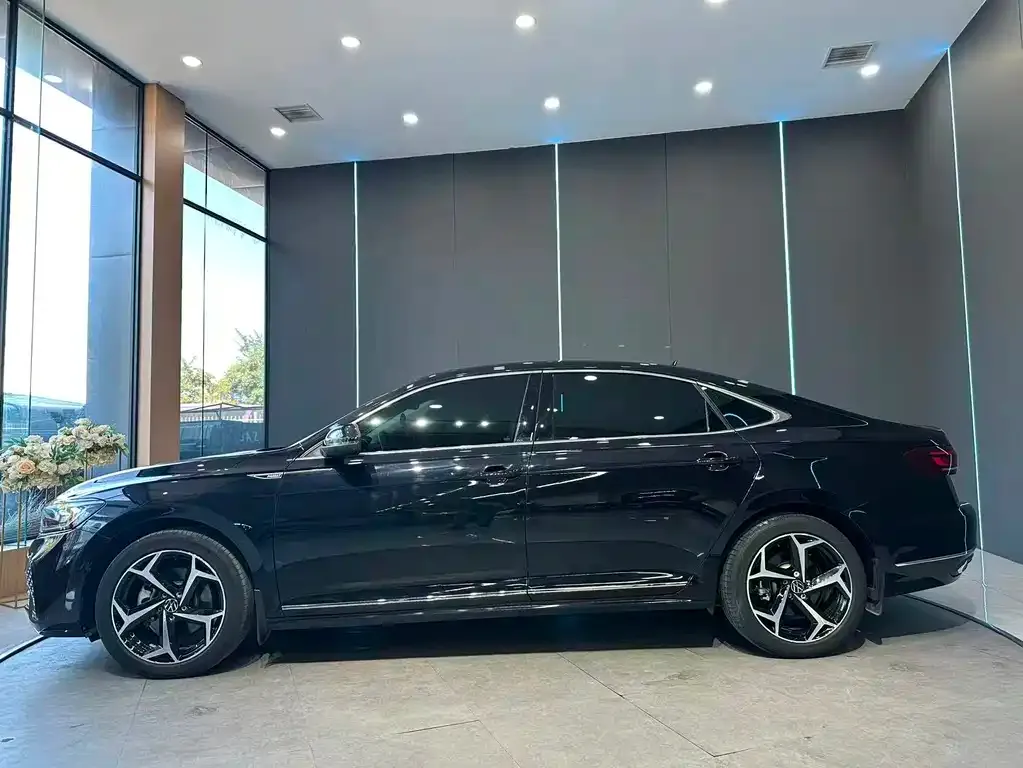 Volkswagen Passat — фото 3