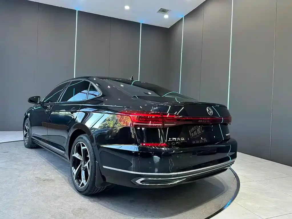 Volkswagen Passat — фото 2