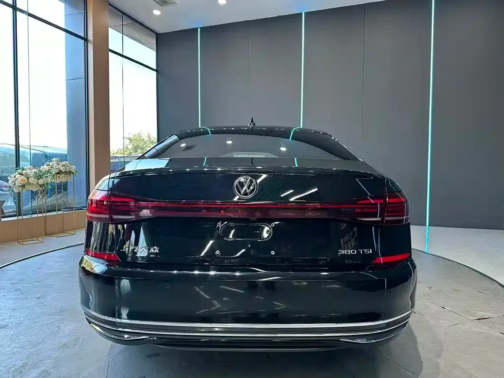 Volkswagen Passat — фото 7
