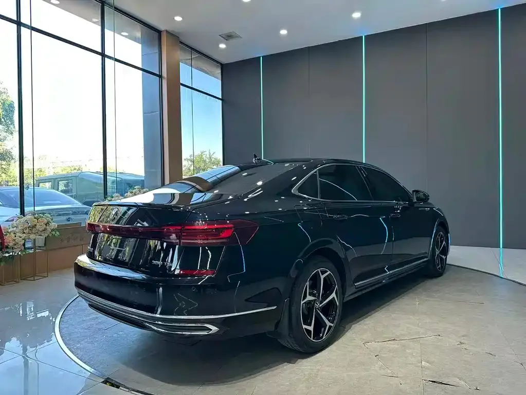 Volkswagen Passat — фото 4