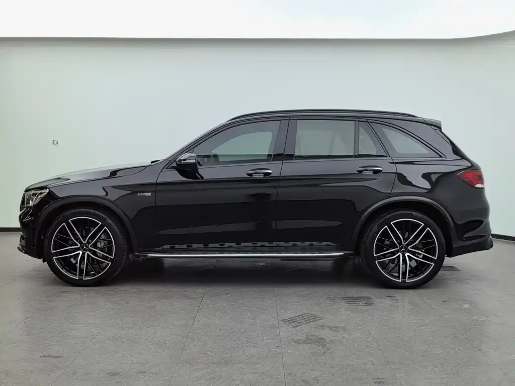 Mercedes-Benz GLC AMG — фото 10