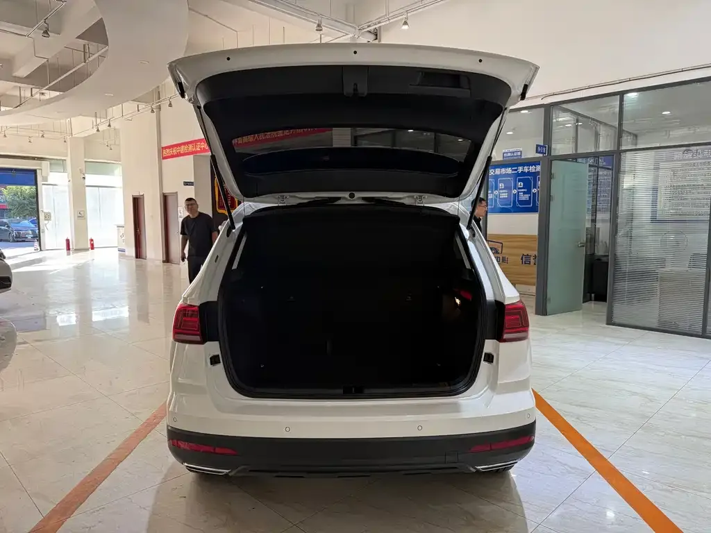Volkswagen Tharu — фото 6