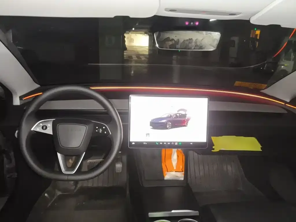 Tesla Model 3 — фото 4
