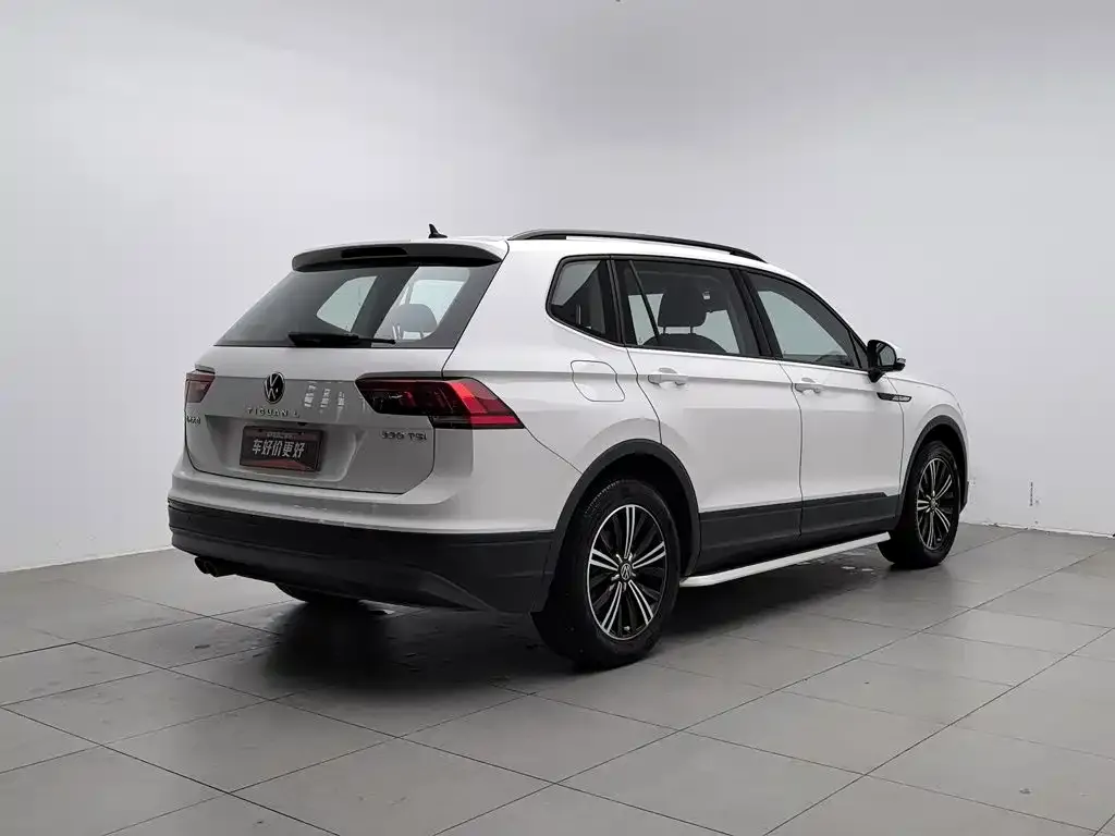 Volkswagen Tiguan L — фото 6