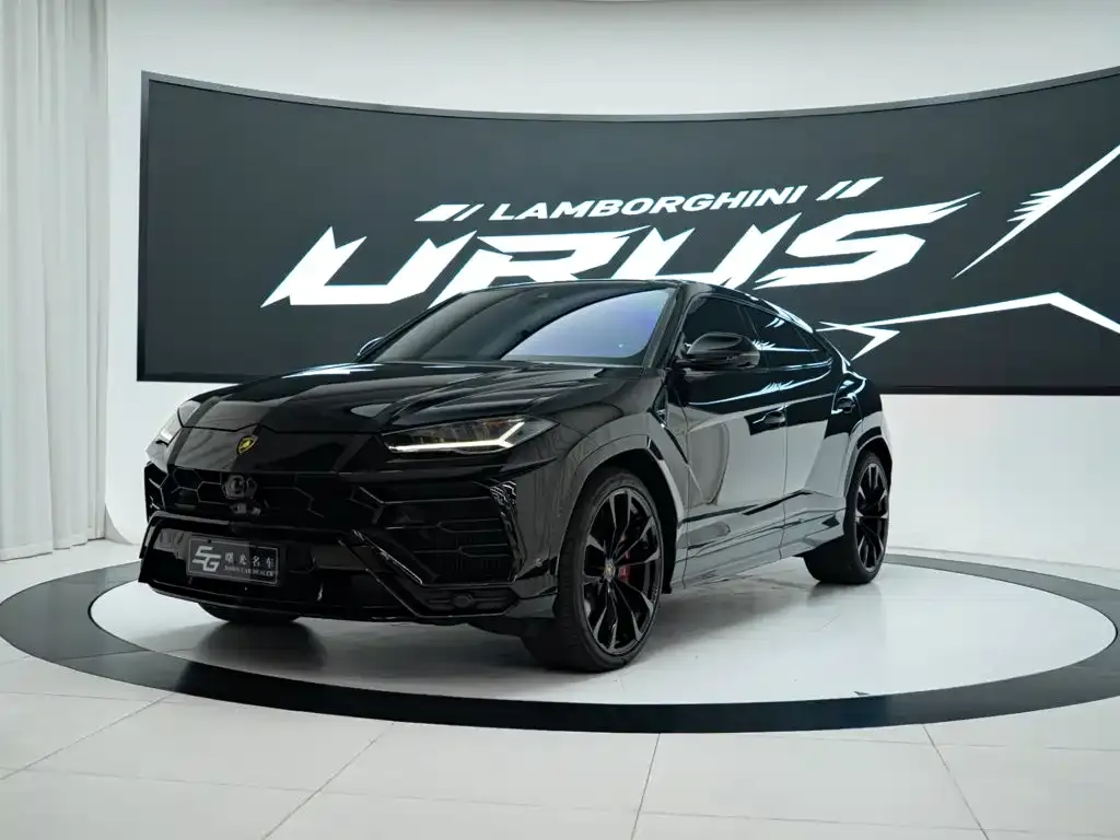 Lamborghini Urus — фото 1