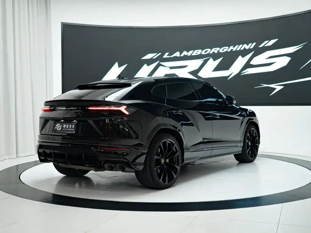 Lamborghini Urus — фото 7