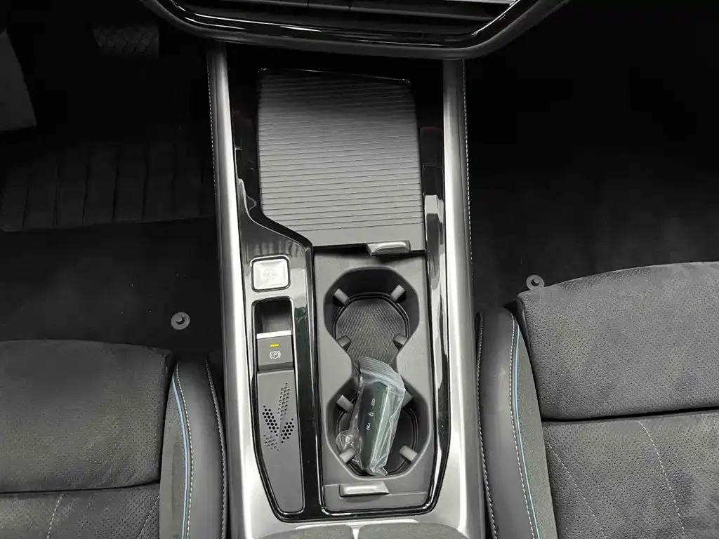 Volkswagen Passat — фото 10