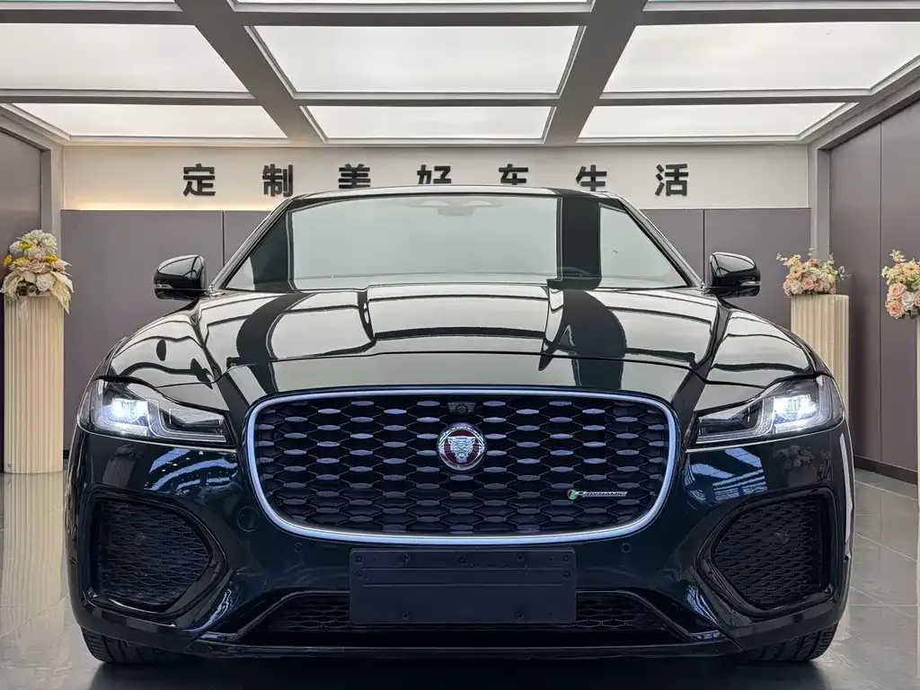 Jaguar XFL — фото 10