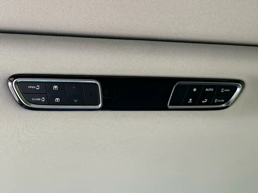 GAC Motor Trumpchi M8 — фото 10
