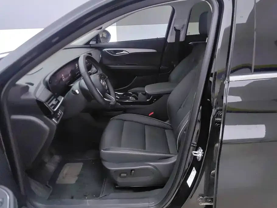 Buick Envision Plus — фото 4