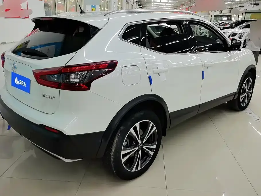 Nissan Qashqai — фото 4