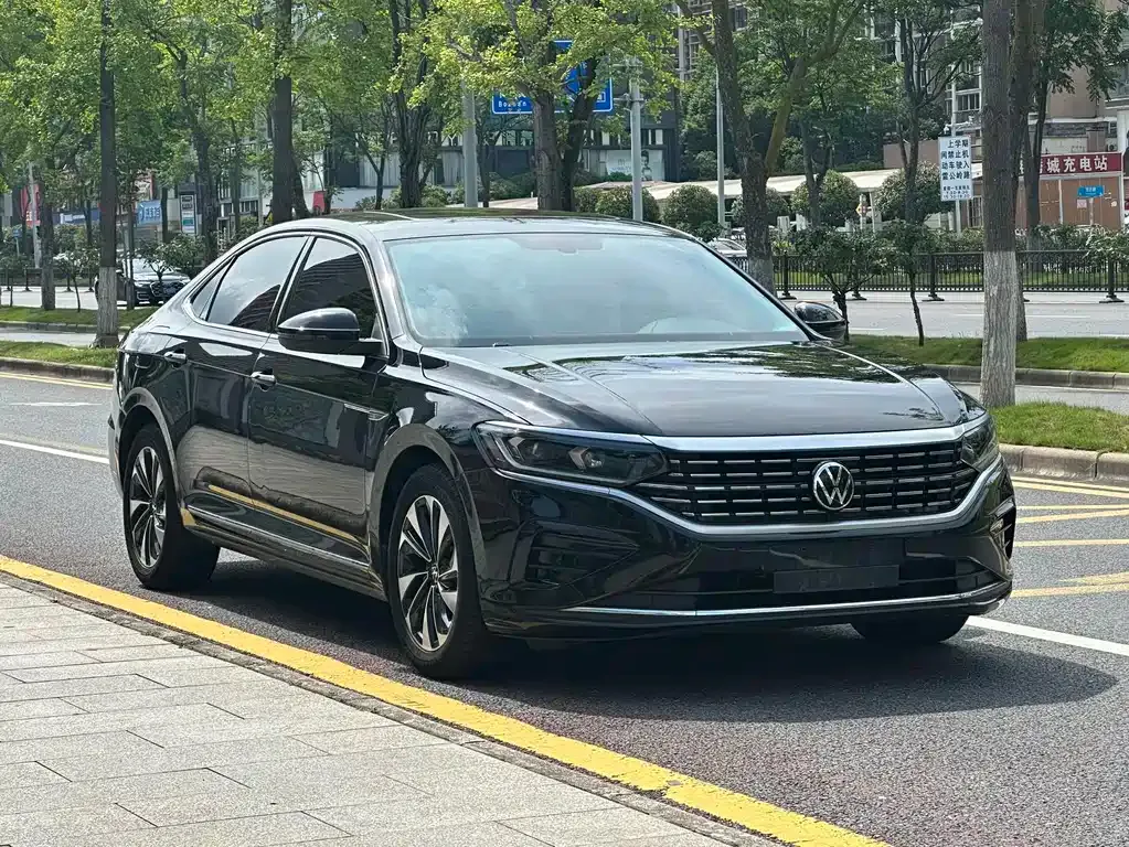 Volkswagen Passat — фото 4