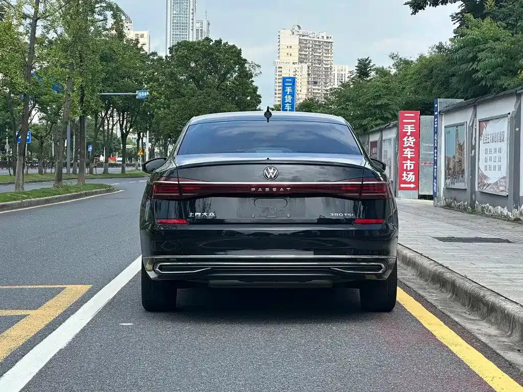 Volkswagen Passat — фото 5