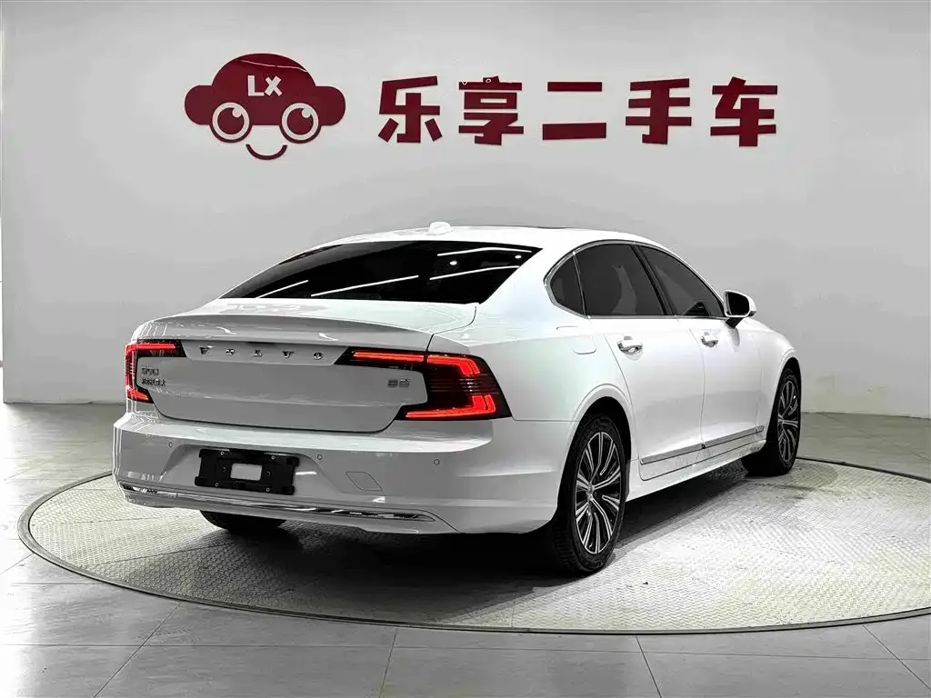 Volvo S90 — фото 2