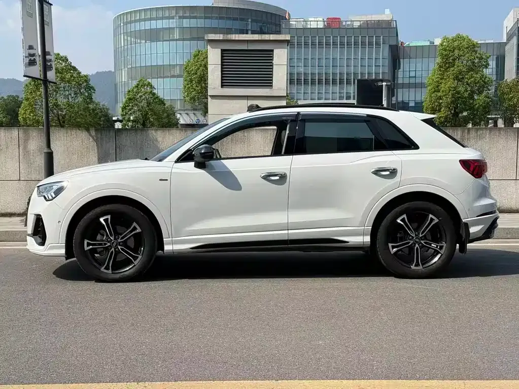 Audi Q3 — фото 3