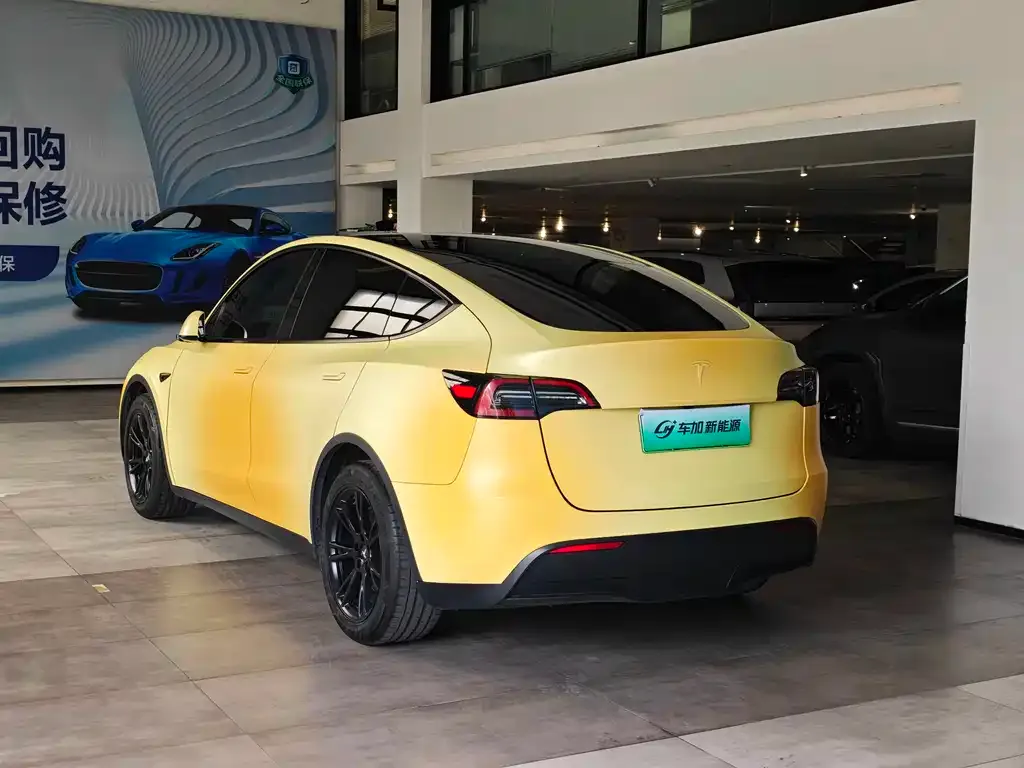Tesla Model Y — фото 2