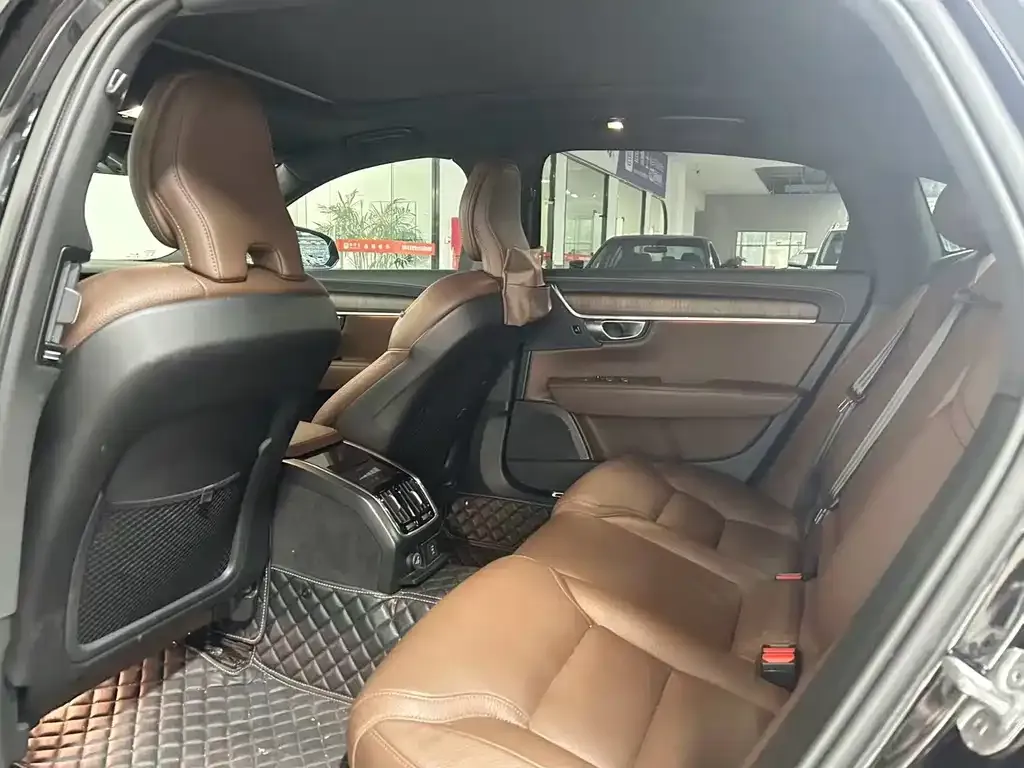Volvo S90 — фото 4