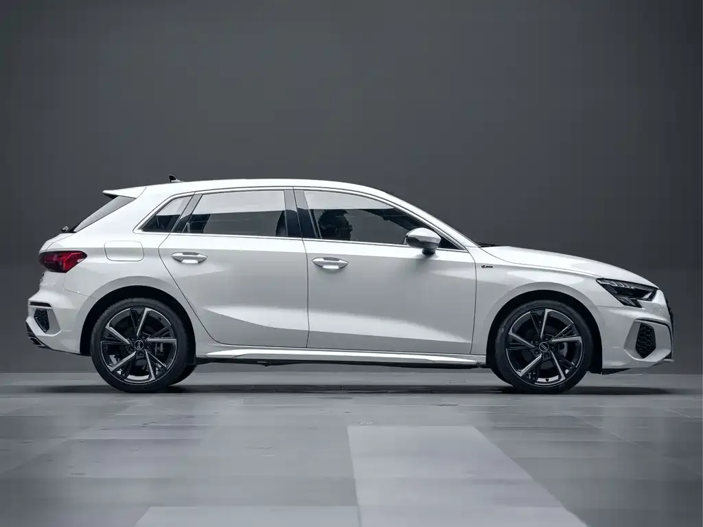 Audi A3 — фото 2