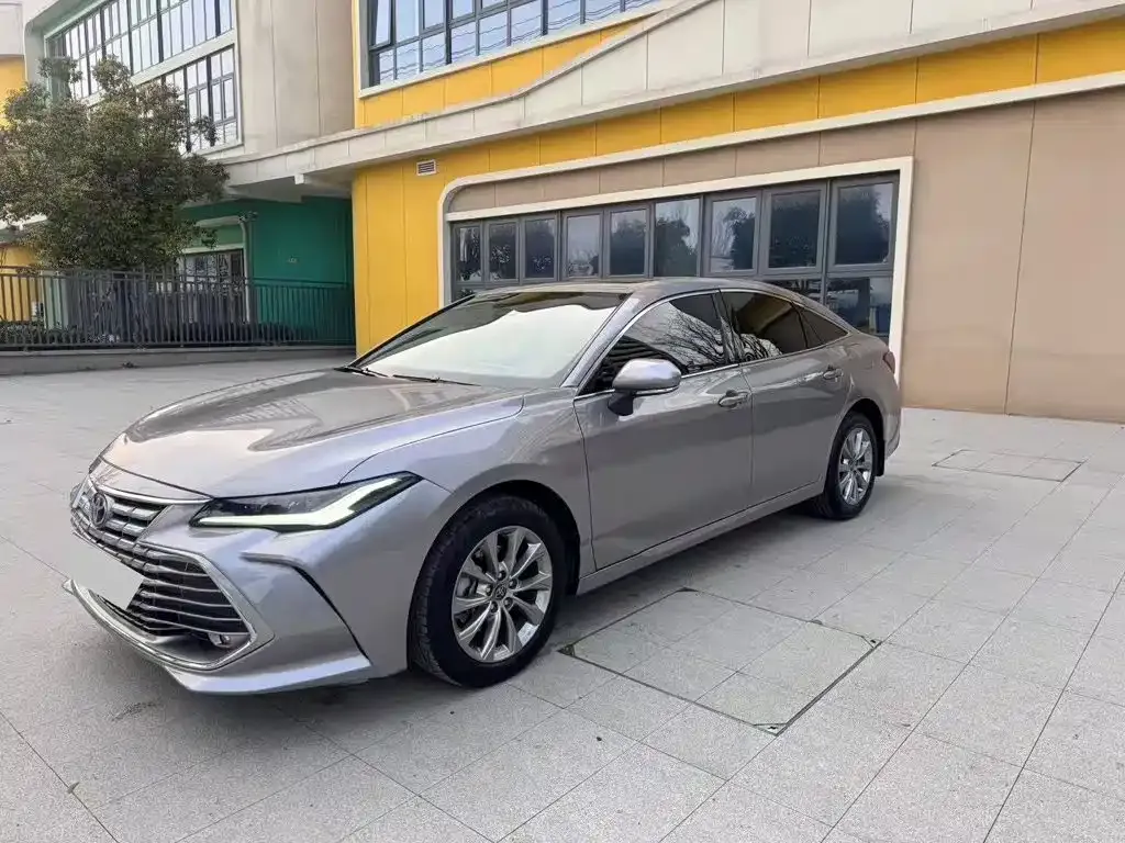 Toyota Avalon — фото 2