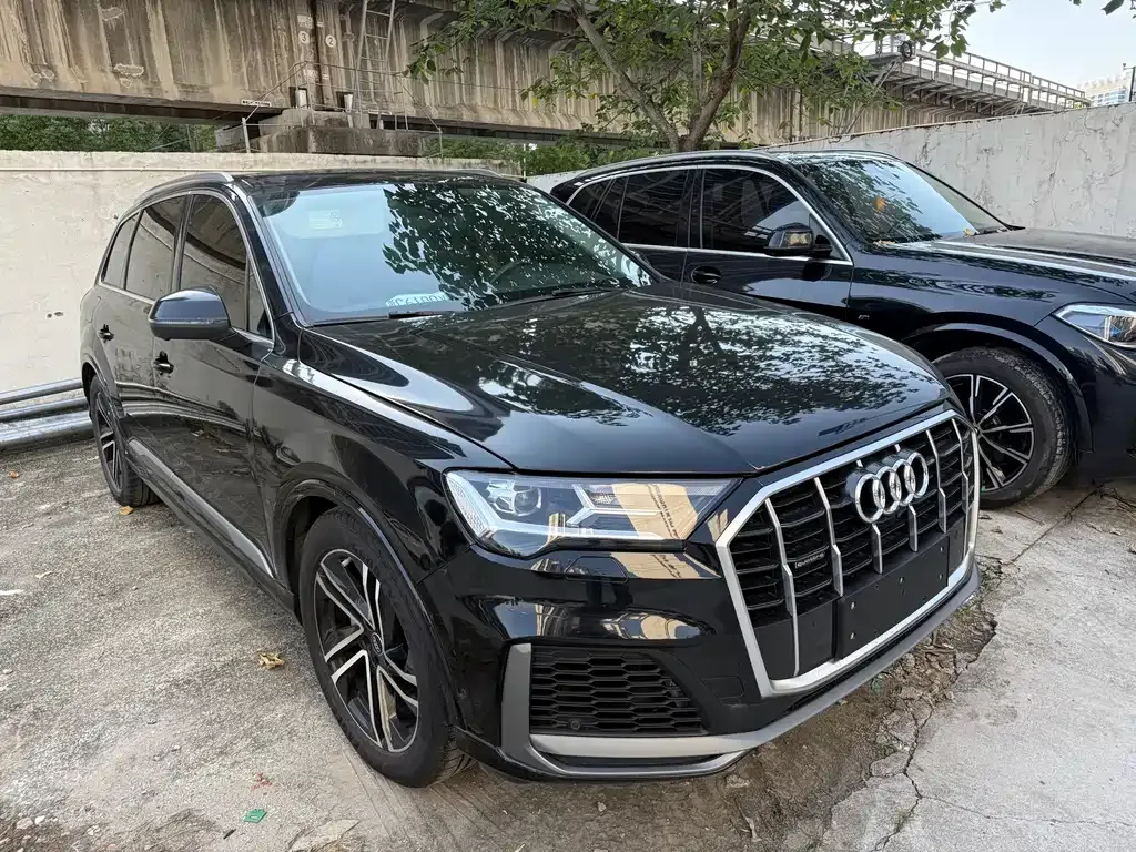Audi Q7 — фото 6