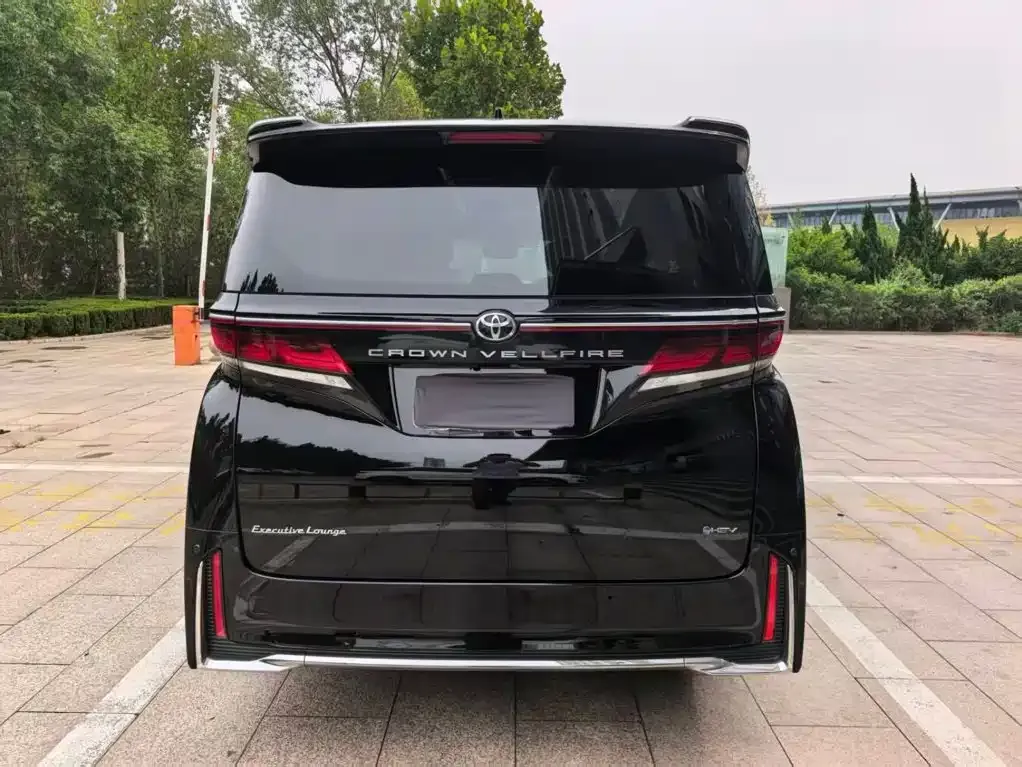 Toyota Vellfire — фото 3