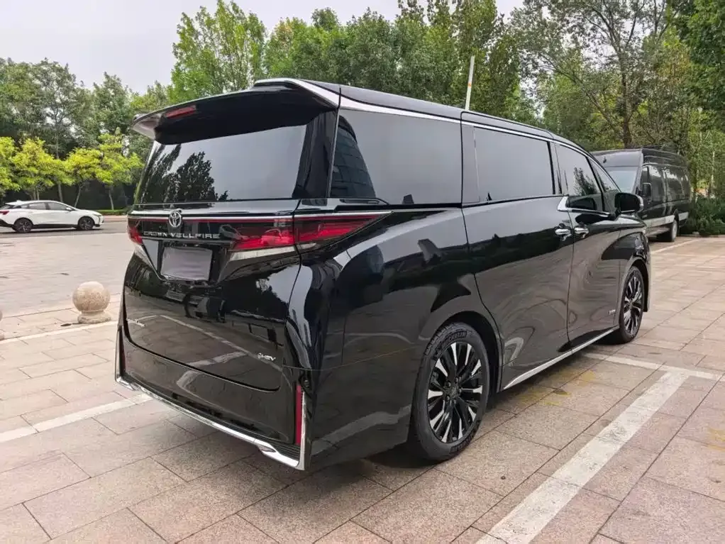 Toyota Vellfire — фото 9