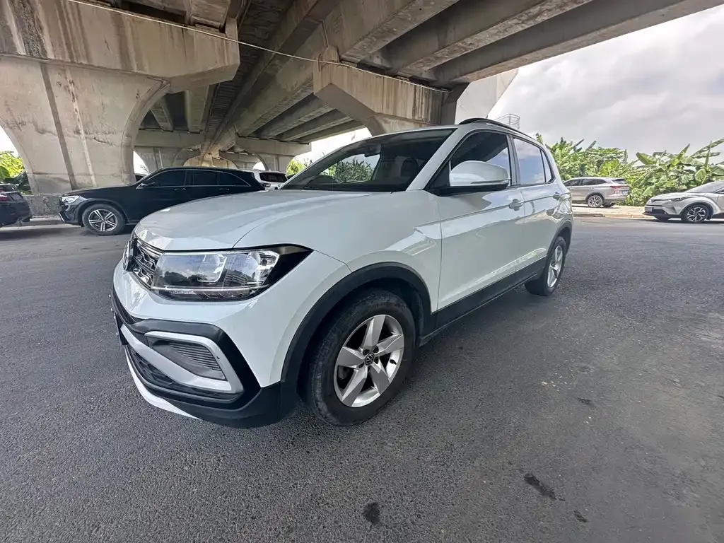 Volkswagen T-Cross — фото 1