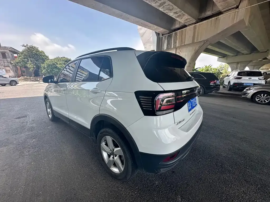 Volkswagen T-Cross — фото 5