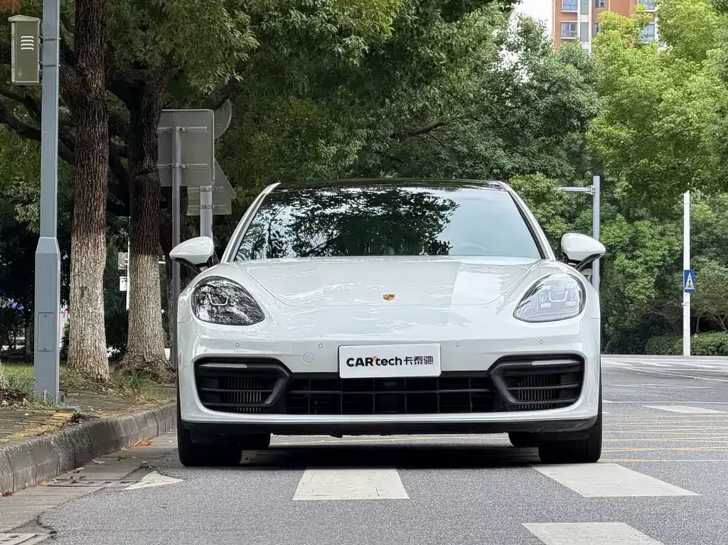 Porsche Panamera — фото 10