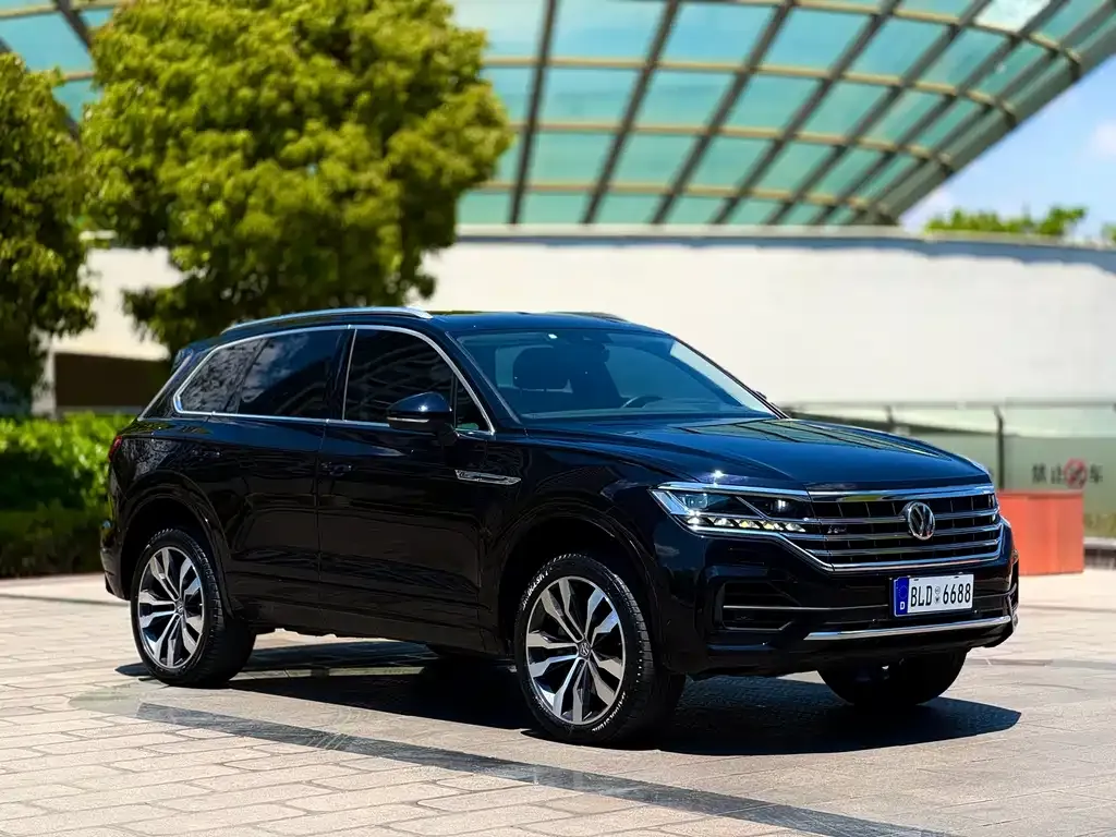 Volkswagen Touareg — фото 4