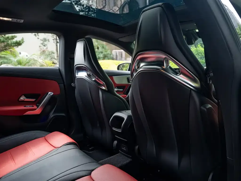 Mercedes-Benz CLA AMG — фото 7