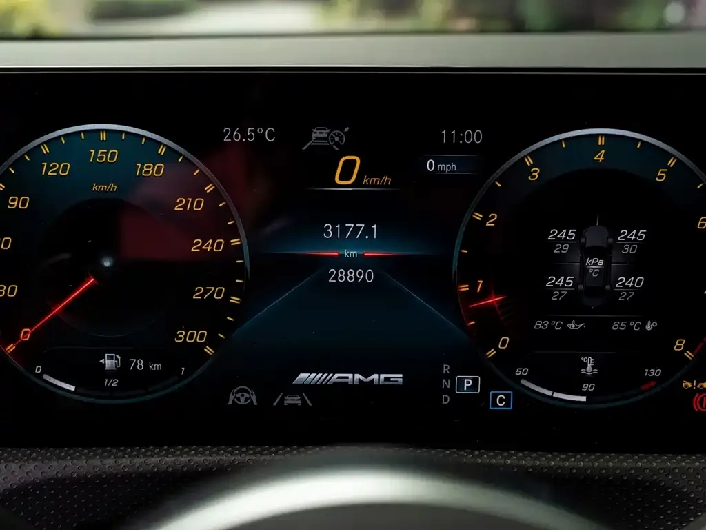Mercedes-Benz CLA AMG — фото 8