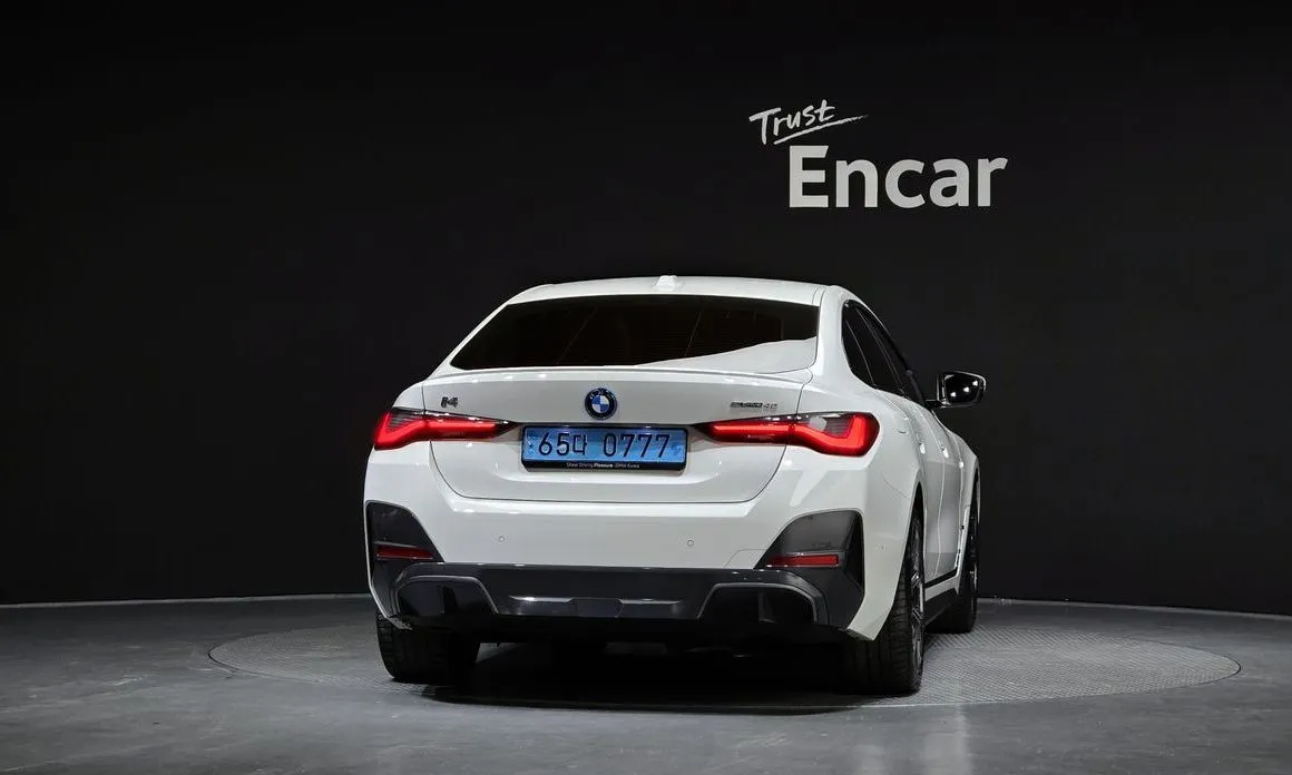 BMW i4 — фото 2