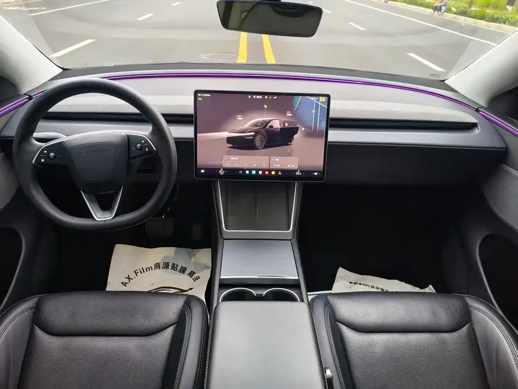 Tesla Model Y — фото 5