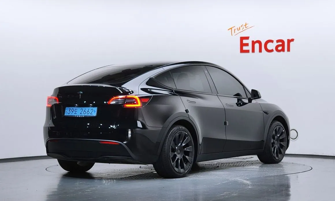 Tesla Model Y — фото 4