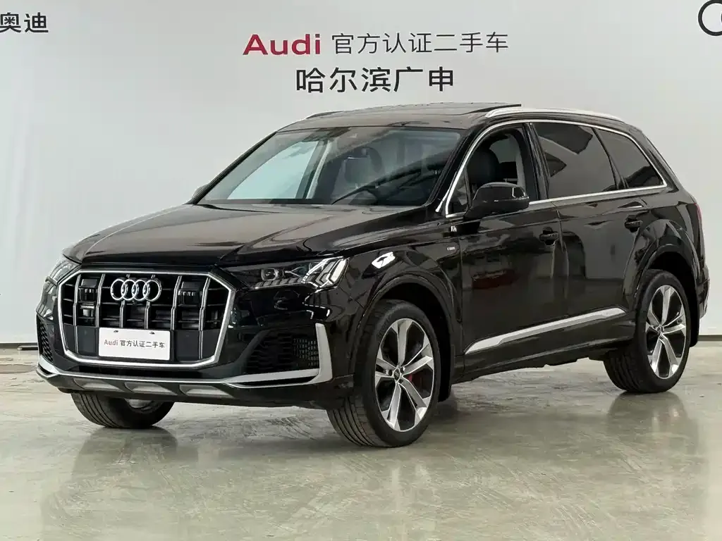 Audi Q7 — фото 1