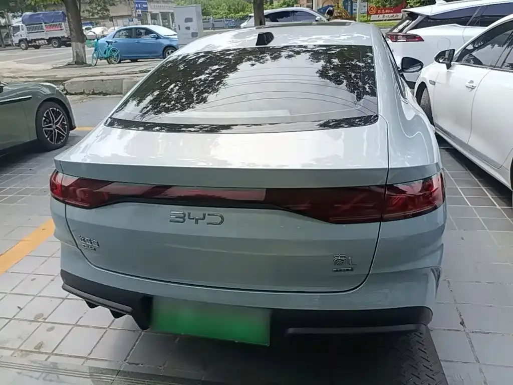 BYD Qin L — фото 3