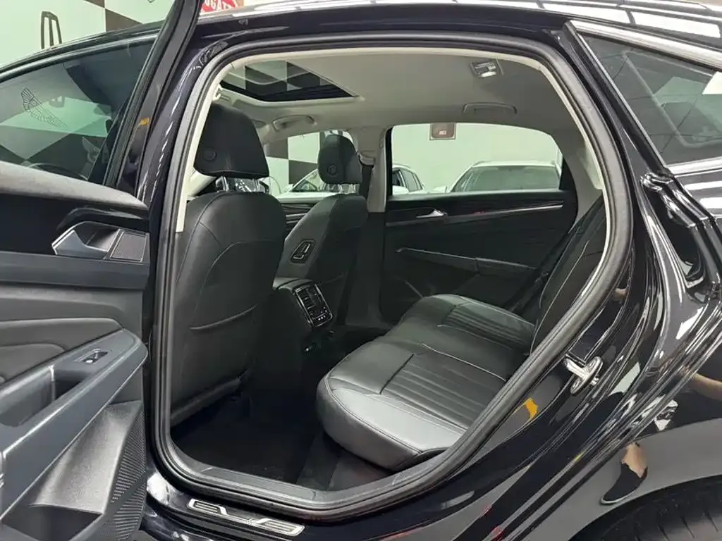 Volkswagen Passat — фото 2