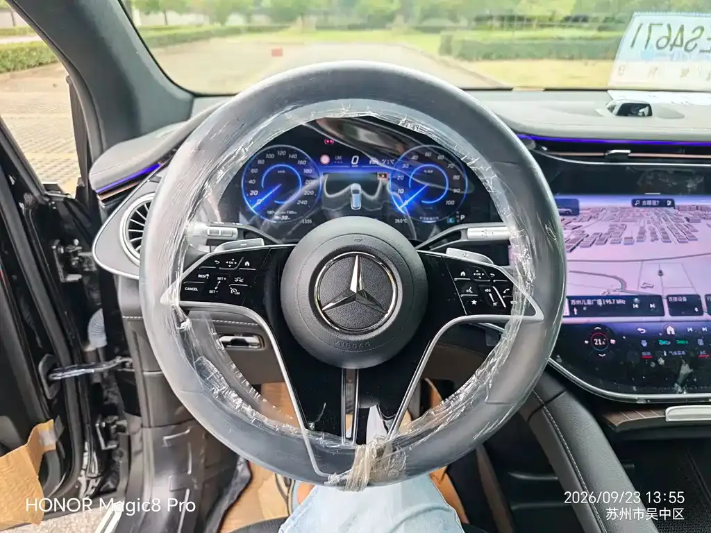 Mercedes-Benz EQS SUV — фото 7