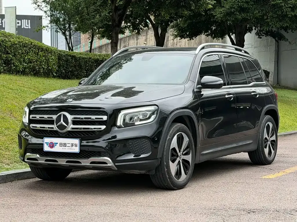 Mercedes-Benz GLB — фото 1