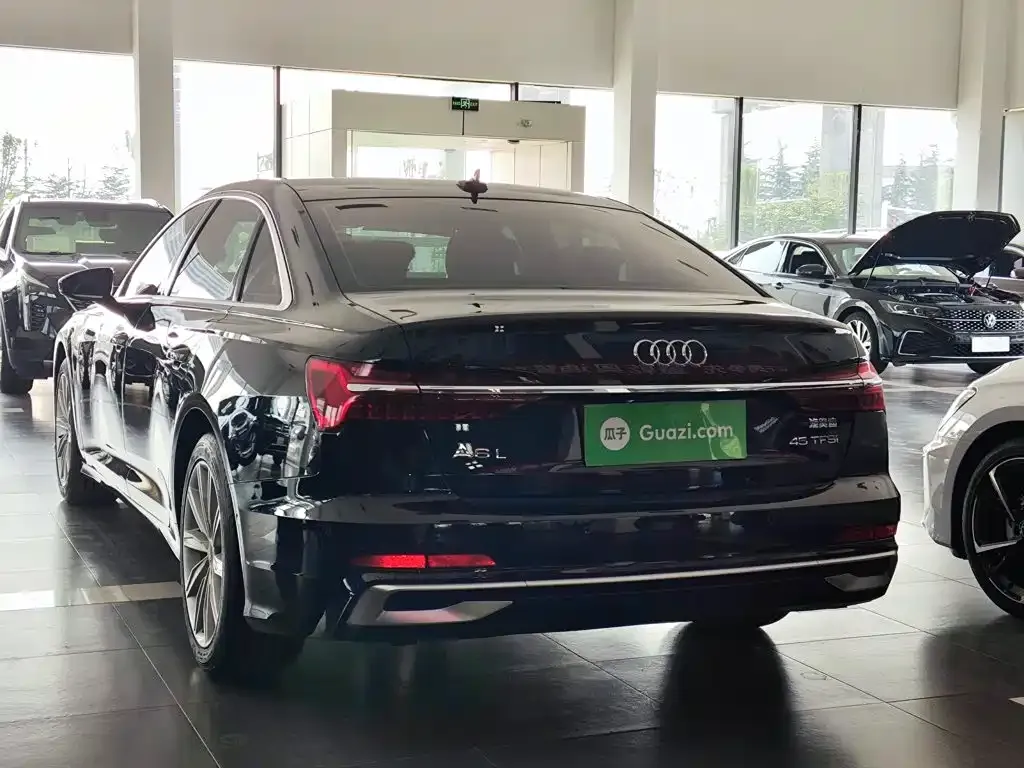 Audi A6L — фото 2