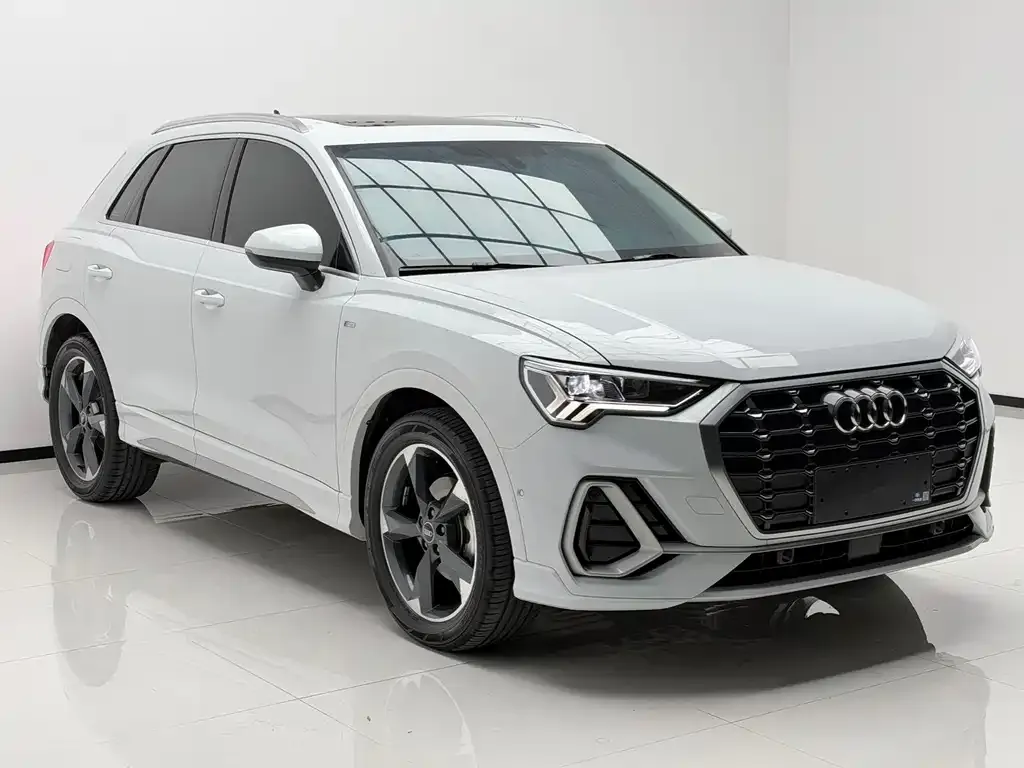 Audi Q3 — фото 9