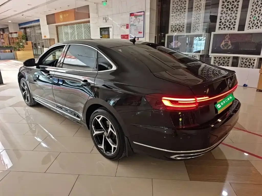 Volkswagen Passat — фото 3